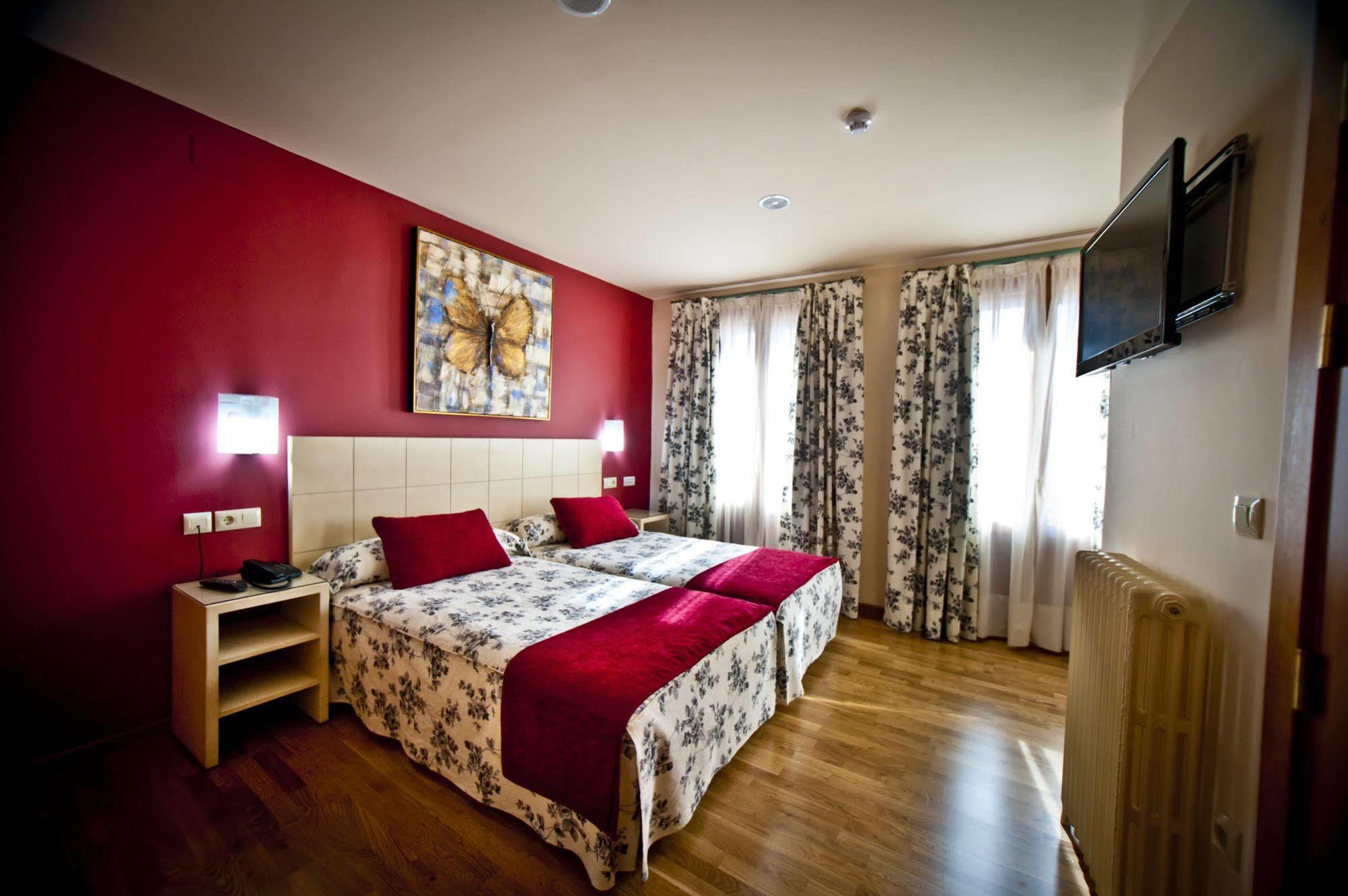 Hotel Condes De Castilla شقوبية المظهر الخارجي الصورة